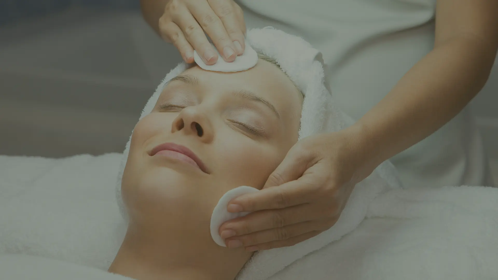 Tratamiento facial AMBA Wellness Center